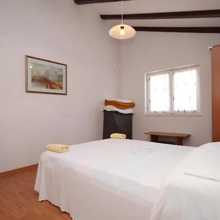 Apartment Bilo 8364b Primosten