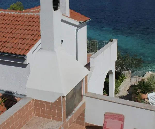 アパート Bilo 8364b