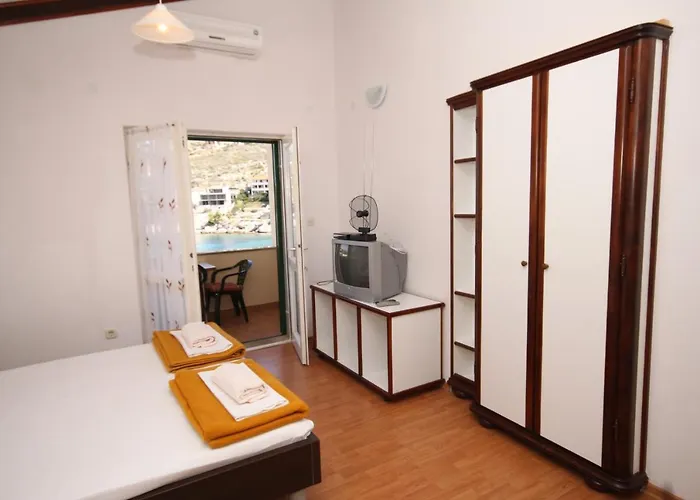 アパート Bilo 8364b *